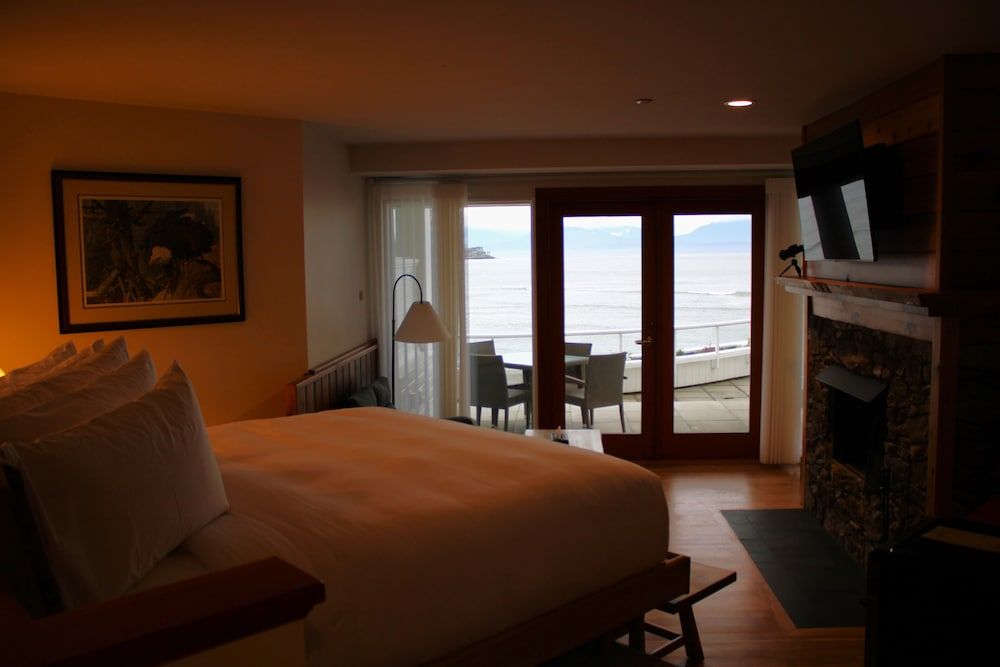 Sooke Harbour House Comfort Suite 3
