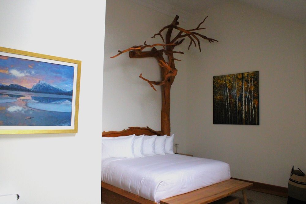 Sooke Harbour House Presidential Suite, Ocean View