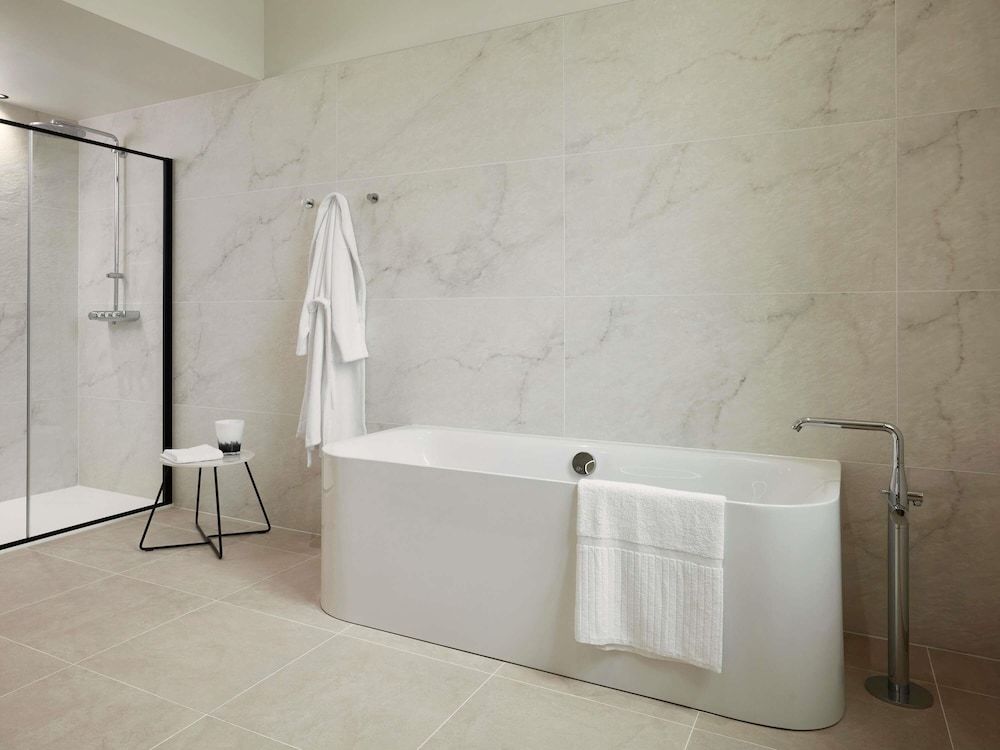 Domaine du Liziec Vannes - MGallery Collection Deluxe Suite, 1 Double Bed 2