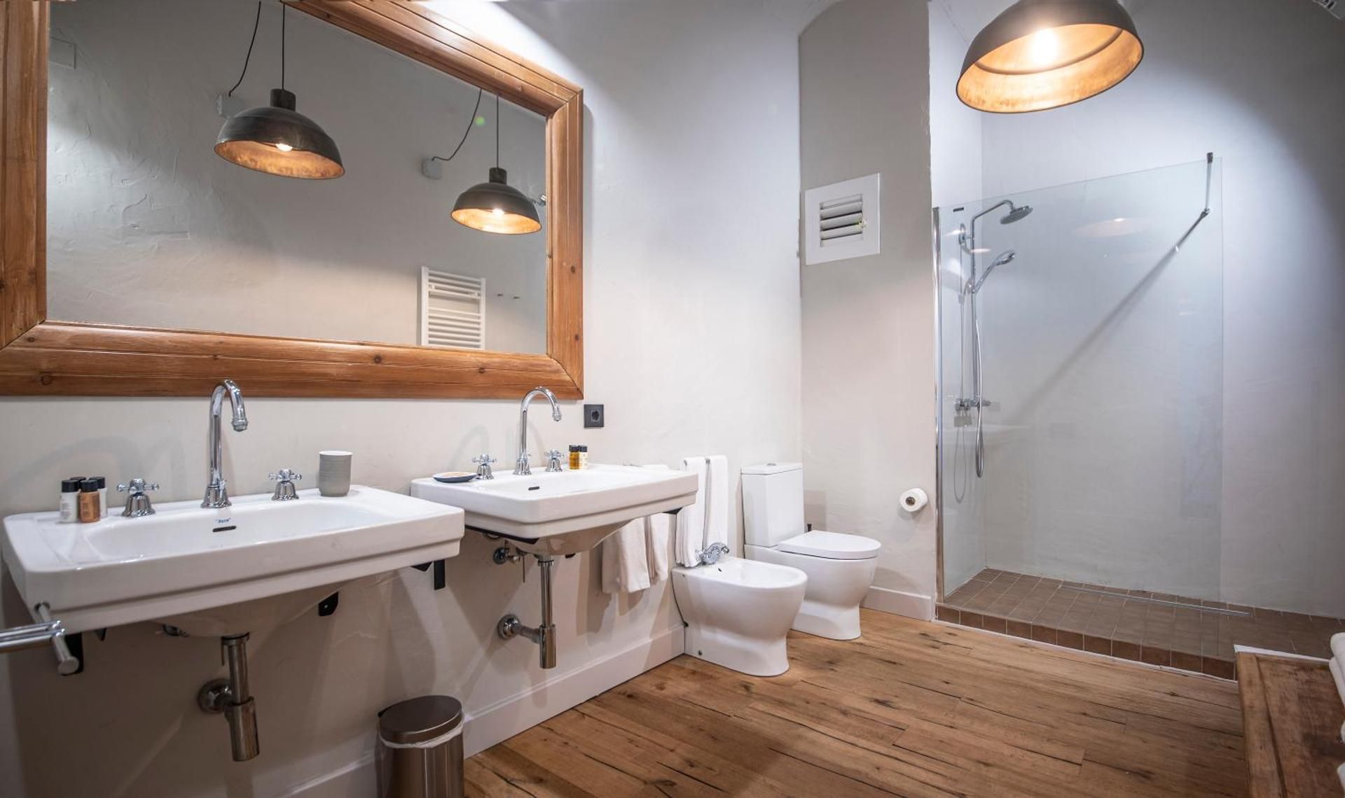 Two-Bedroom Apartment with Sea View (Rosa)