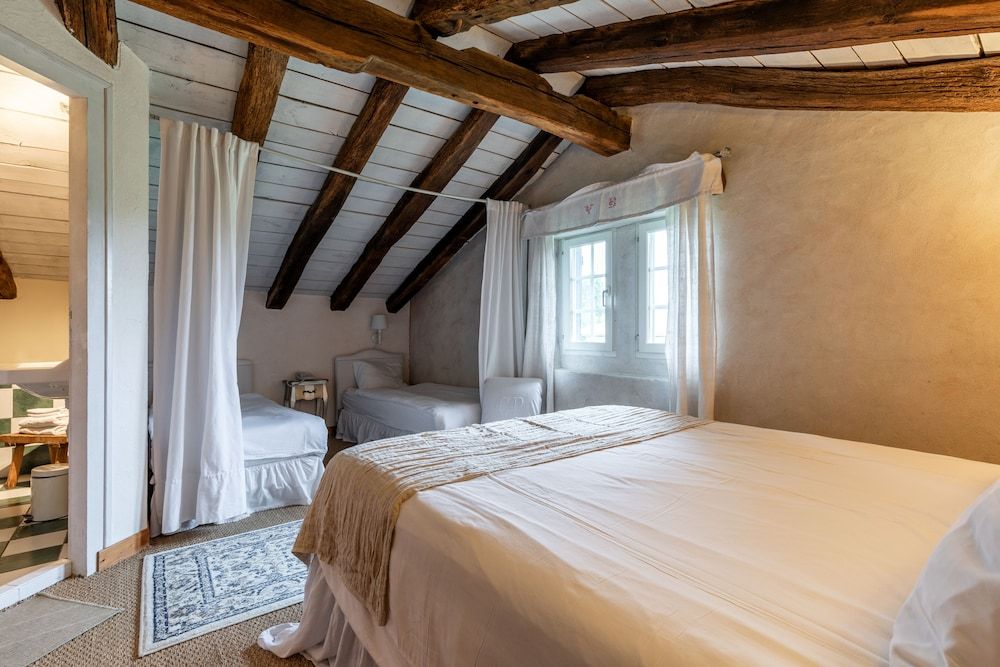 Domaine De Bassilour Suite, Park View 3