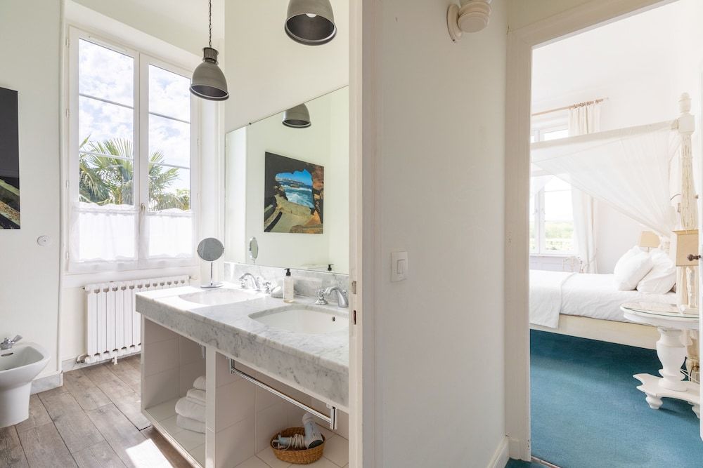 Domaine De Bassilour Apartment with Terrace, Park View 5