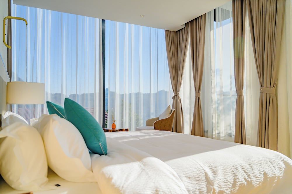 Comfort Double Room, 1 Queen Bed, Private Bathroom, Hill View