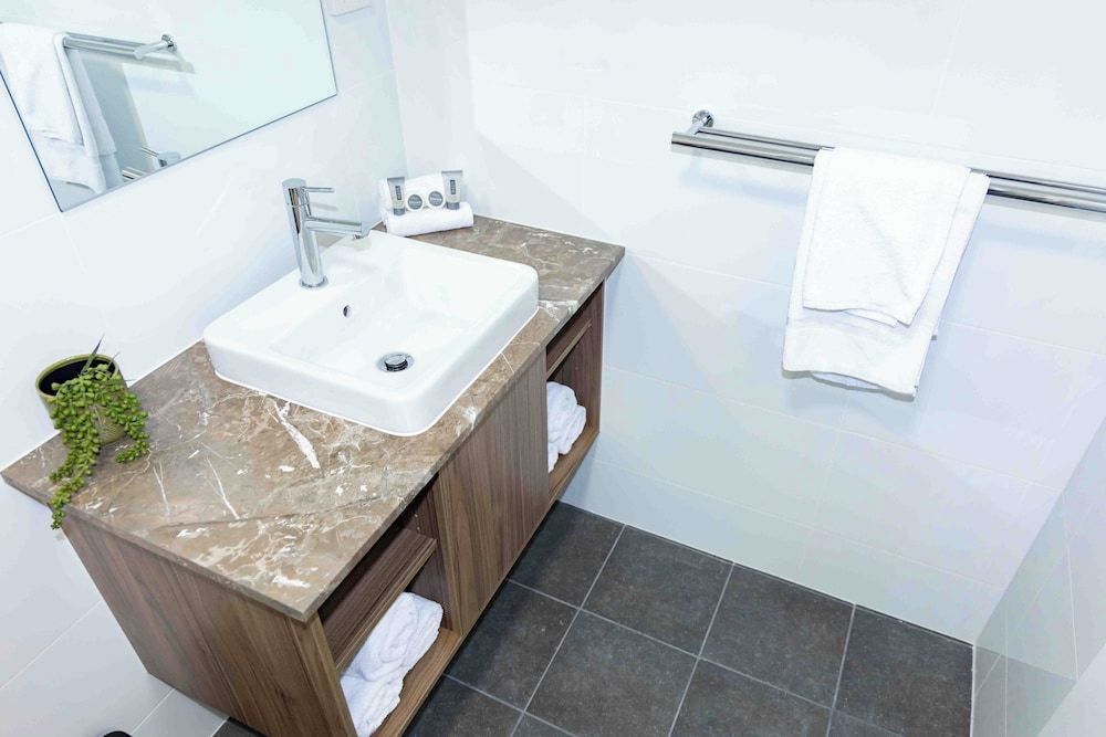 The Metropolitan Hotel 1 Bedroom Apartment 2