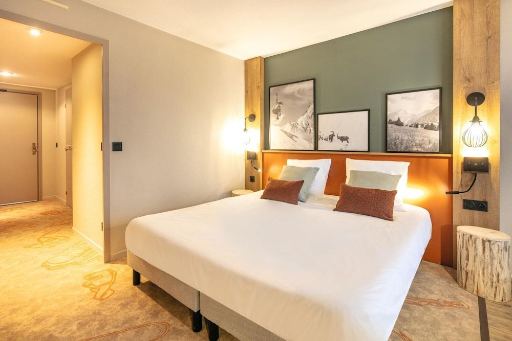 Quadruple Room with Mountain View