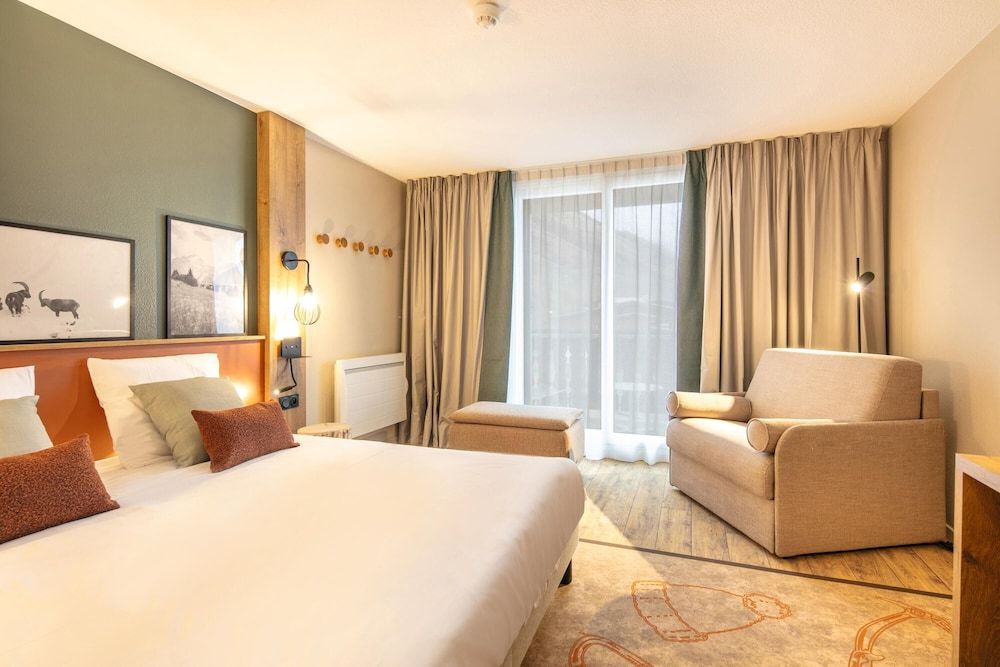 Quadruple Room with Mountain View