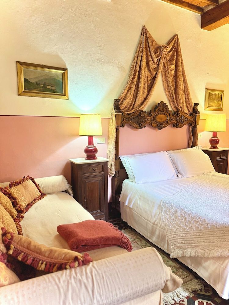 Villa La Dogana Classic Double Room, 1 Bedroom, Private Bathroom 4