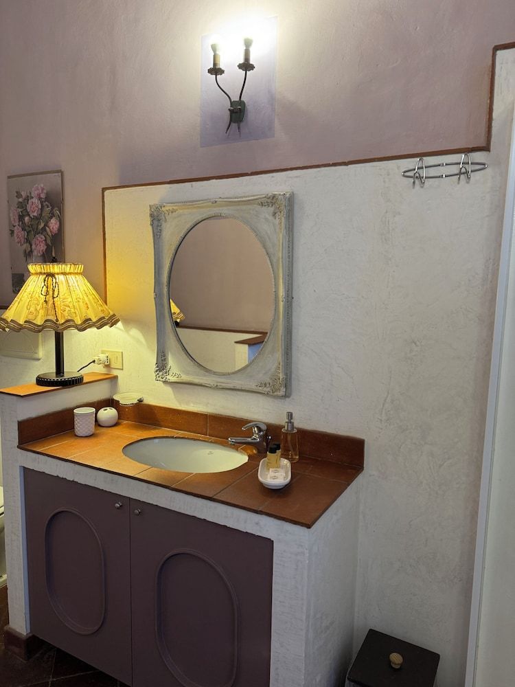 Villa La Dogana Classic Double Room, 1 Bedroom, Private Bathroom 9