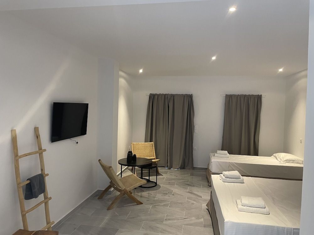 Triple Junior Suite with Private Pool