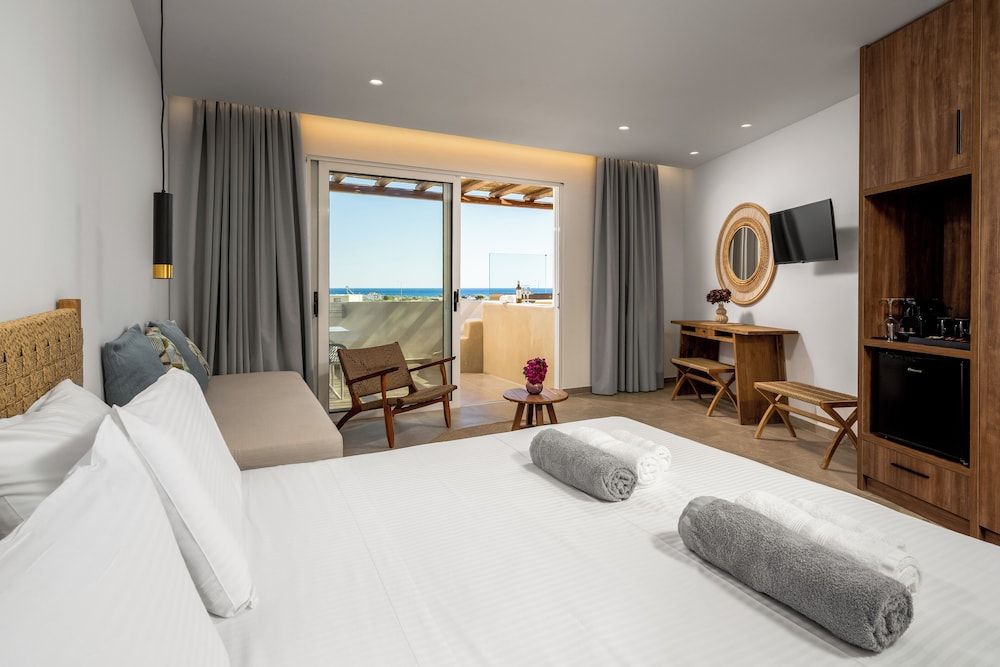 Honeymoon Studio Suite