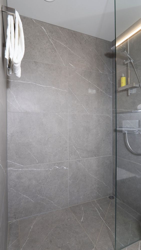 TIN INN Hückelhoven Senior Single Room, 1 Large Twin Bed, Non Smoking, Refrigerator 4