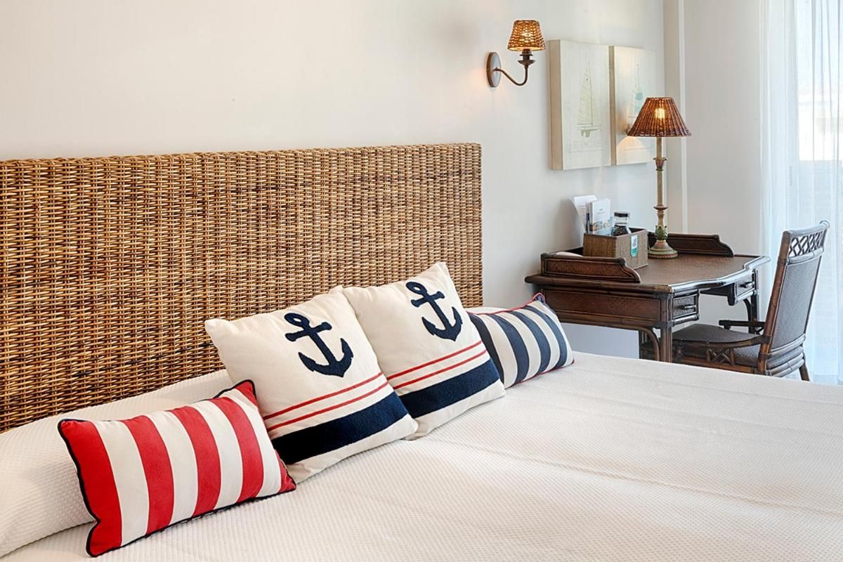 Double or Twin Room with Frontal Sea View