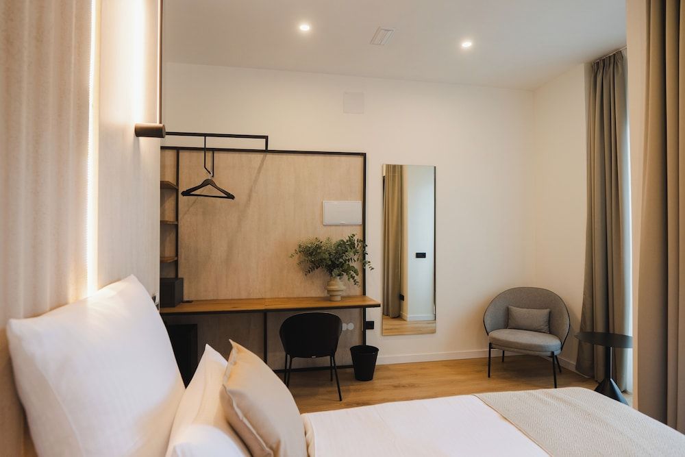 Casa Cuatro Boutique Hotel - Adults Recommended Deluxe Double Room, Pool View 7