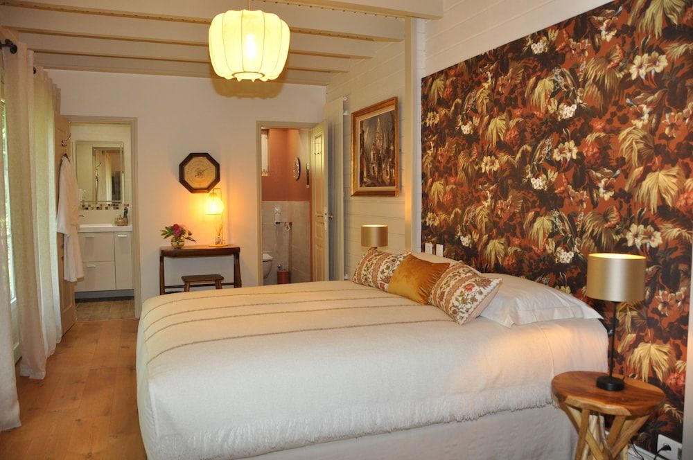 Deluxe Double Room, Patio, Garden View