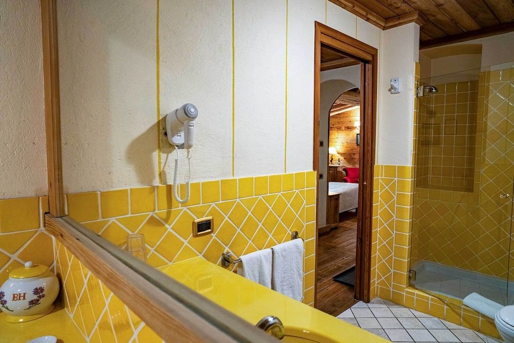 Hotel Breithorn Romantic Double Room 3