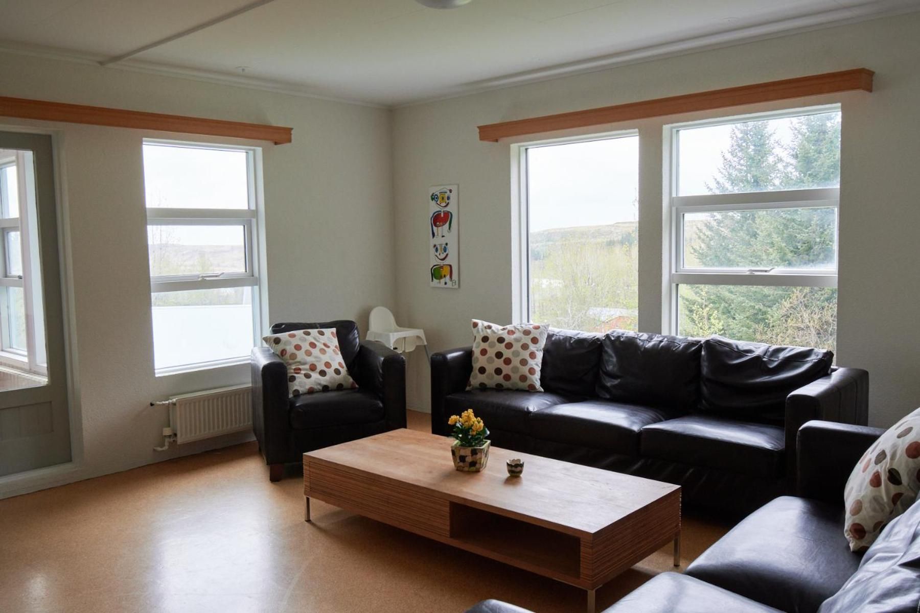 Economy Twin Room with Shared Bathroom