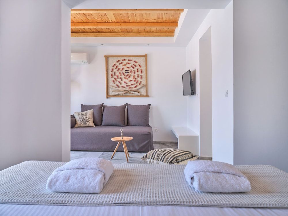 Suite, Sea View
