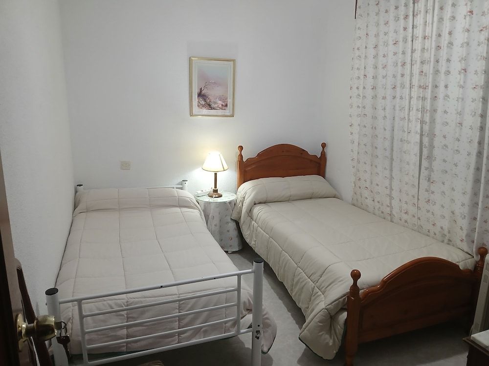 Shared Dormitory, 1 Bedroom, Private Pool, Garden View