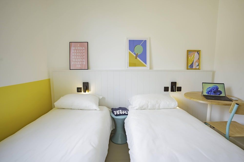 The People Caen Classic Double or Twin Room 3