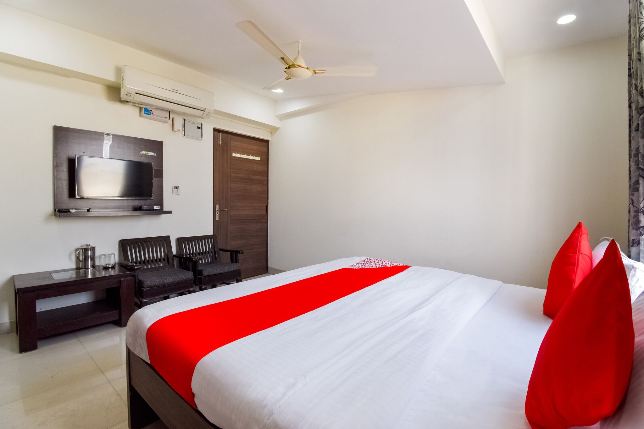 Anna Residency  Deluxe Room 3