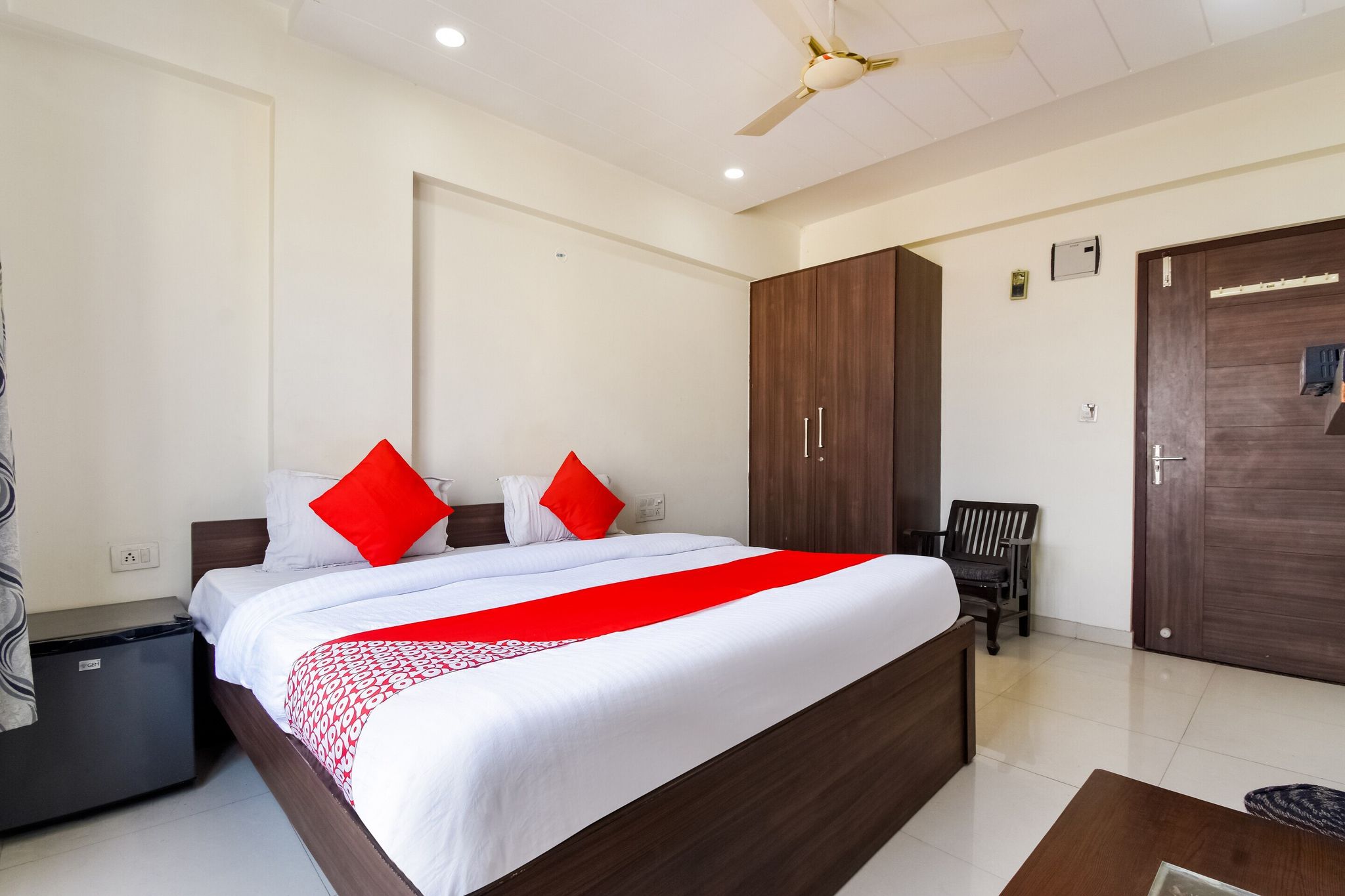 Anna Residency  Deluxe Room 6