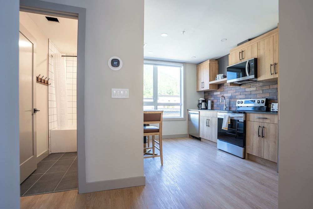 Basecamp Suites Revelstoke One Bedroom Suite 4