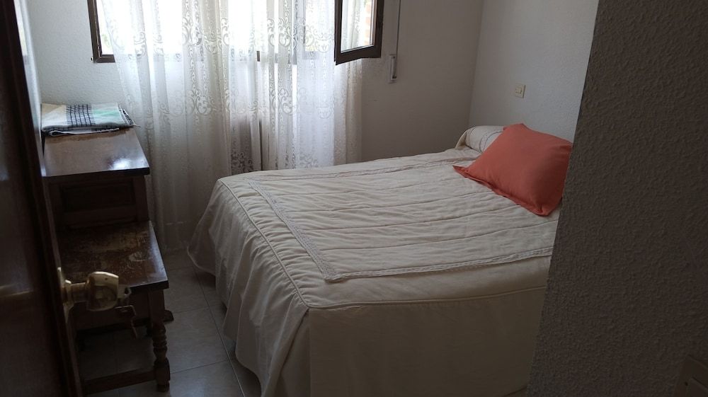 Shared Dormitory, 1 Bedroom, Smoking, Patio