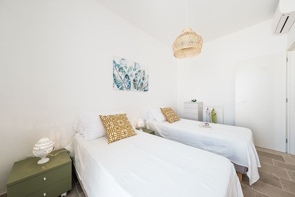 Panoramic Apartment, 2 Bedrooms, Terrace, Partial Sea View