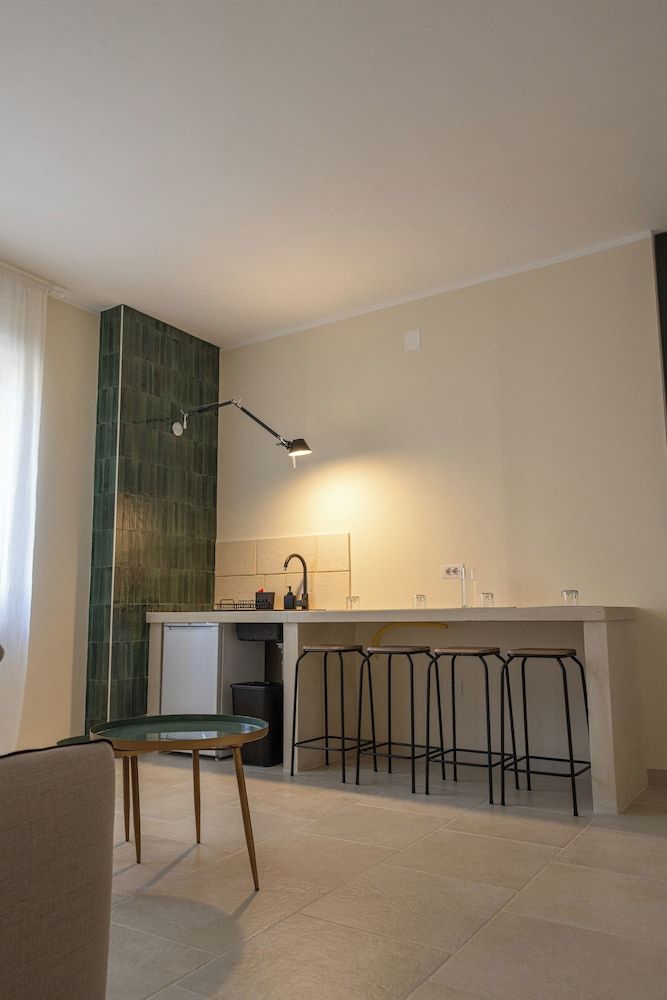 Oronti Accommodations Family Room 6