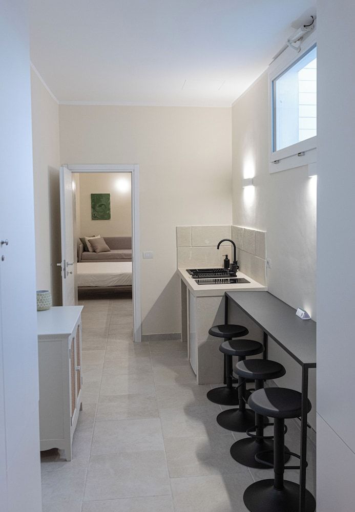 Oronti Accommodations Deluxe Apartment 12