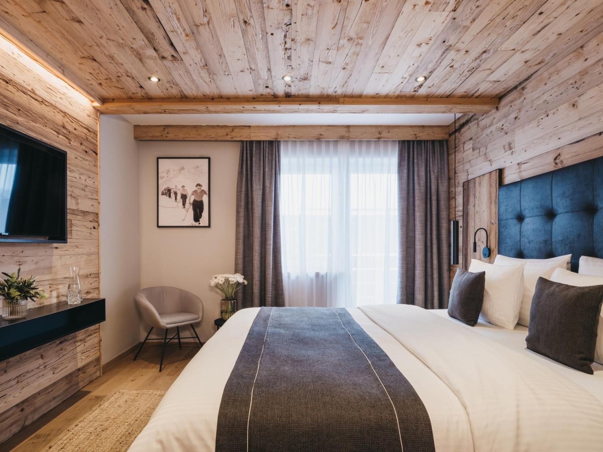 One-Bedroom Spa Suite with View