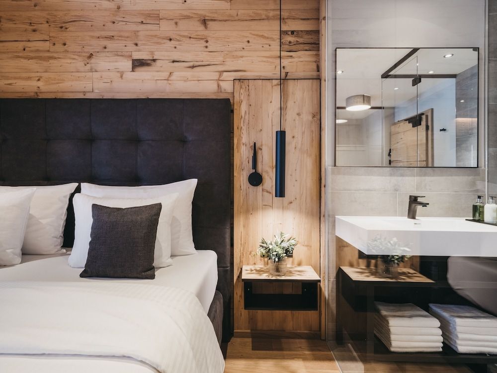 Deluxe Room II