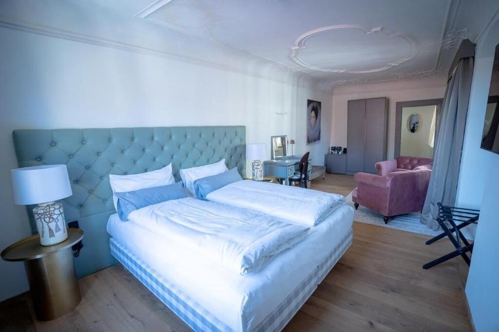 Maxim Suites by Elias Holl Standard Double Room 8