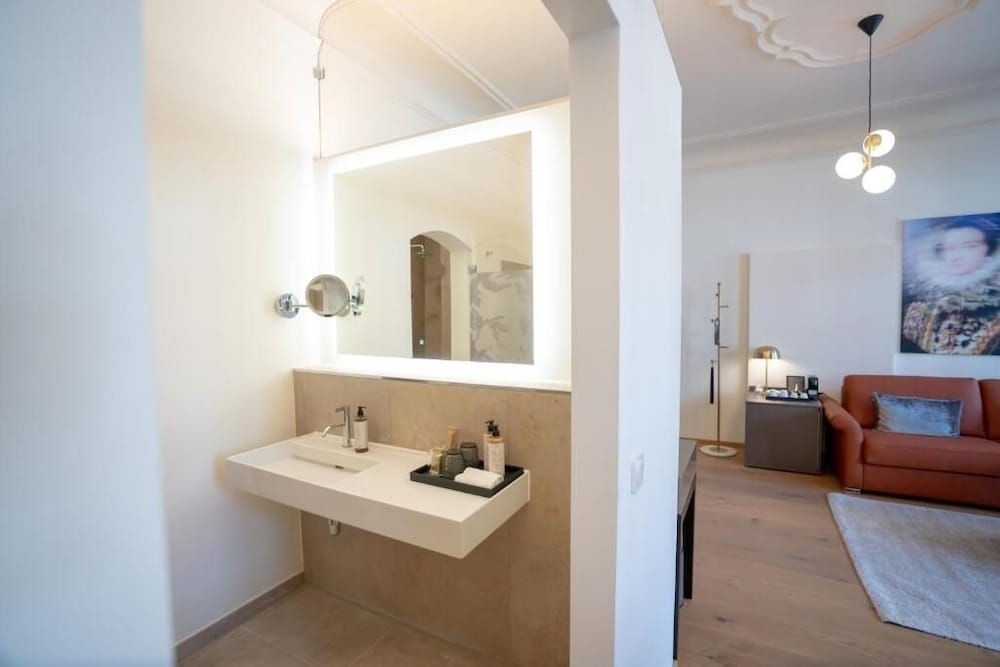 Maxim Suites by Elias Holl Classic Studio Suite 5