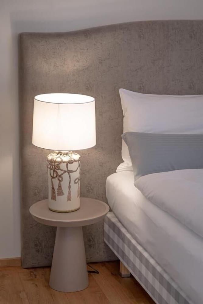 Maxim Suites by Elias Holl Standard Double Room 19