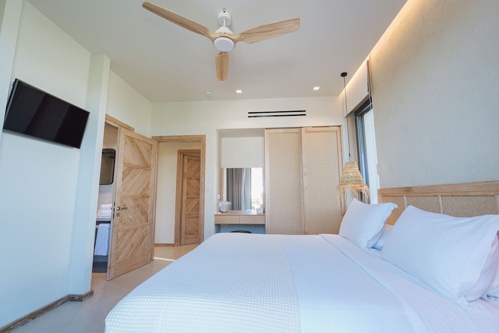 2 Bedroom villa with Tesla
