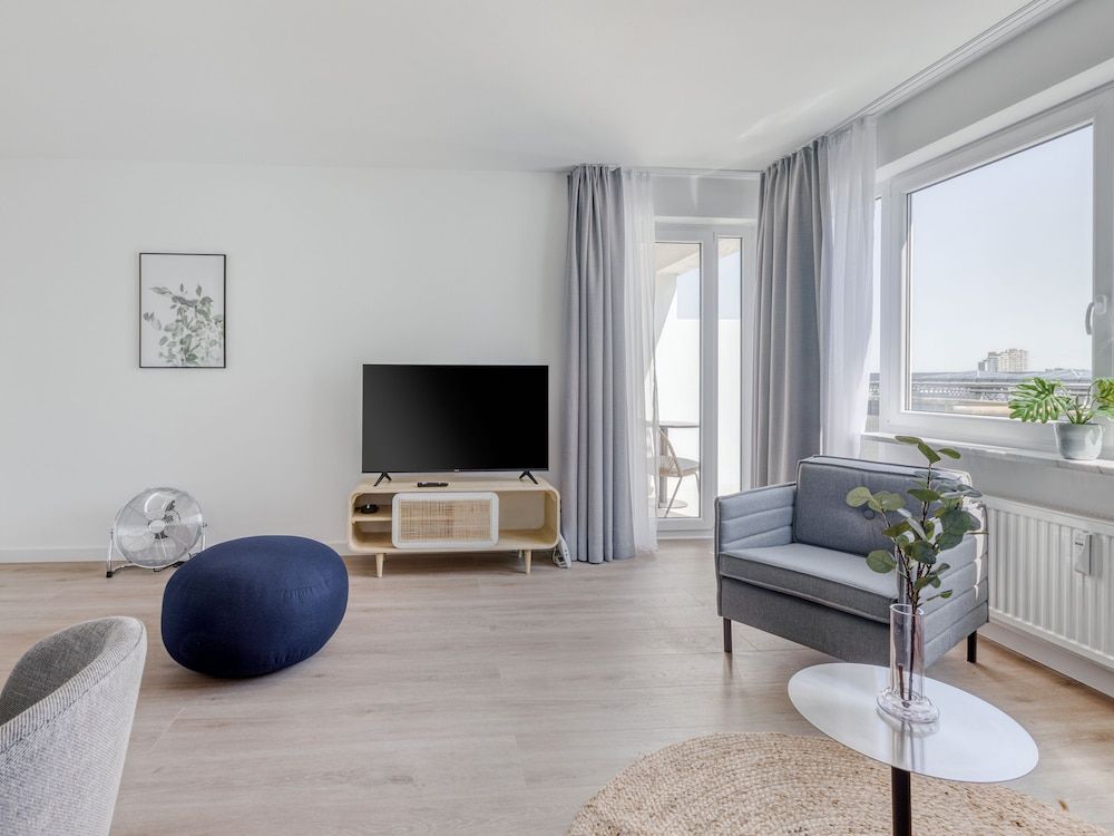 Limehome Wolfsburg Porschestraße One-bedroom Suite XL with balcony 12