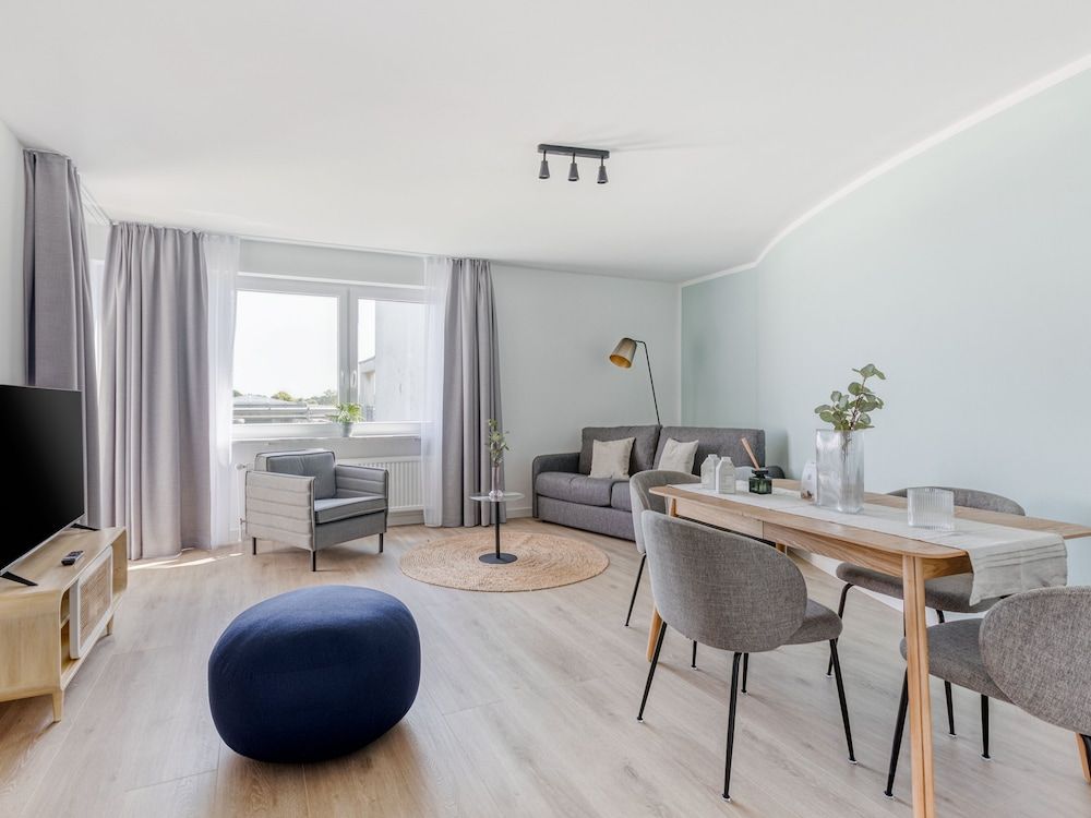 Limehome Wolfsburg Porschestraße One-bedroom Suite XL with balcony 13