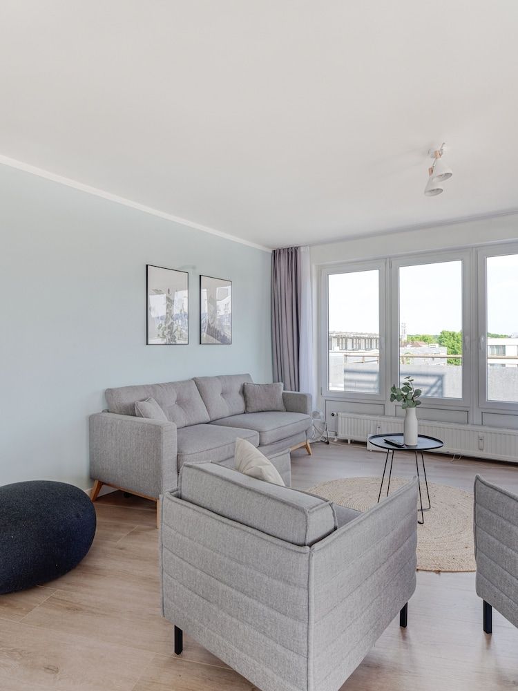 Limehome Wolfsburg Porschestraße Three-Bedroom Suite with terrace 10