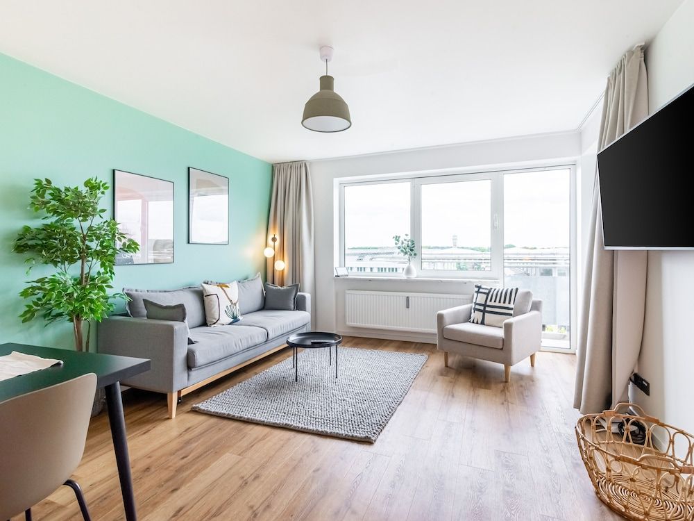 Limehome Wolfsburg Porschestraße One-bedroom Suite XL with balcony 14