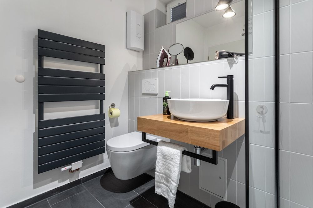 Limehome Wolfsburg Porschestraße One-Bedroom Suite XXL with terrace 5