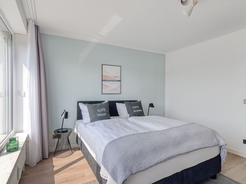 Limehome Wolfsburg Porschestraße Three-Bedroom Suite with terrace 2