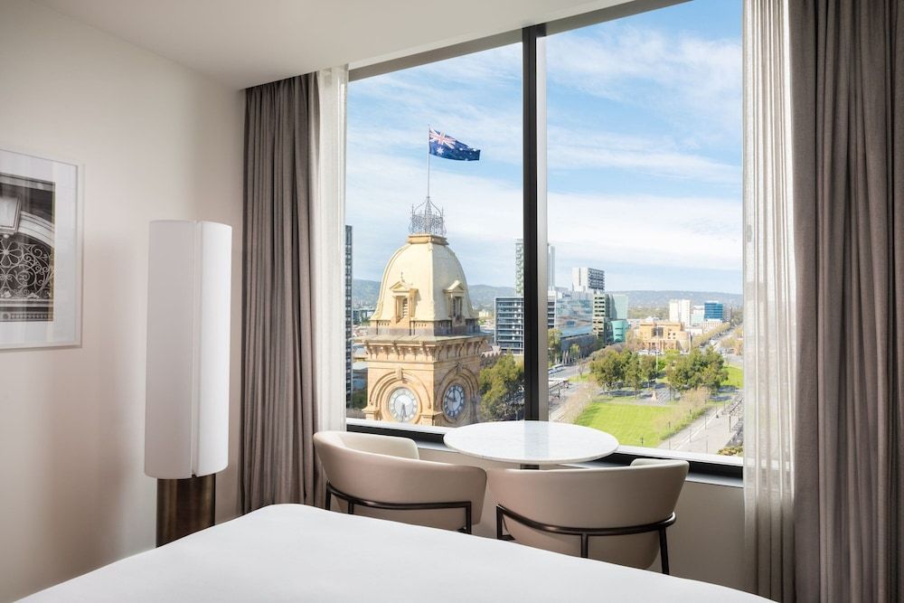 Adelaide Marriott Hotel Deluxe Room, 2 Double Beds, City View
