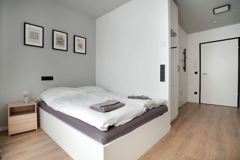 Deluxe Studio, 1 Double Bed, Balcony