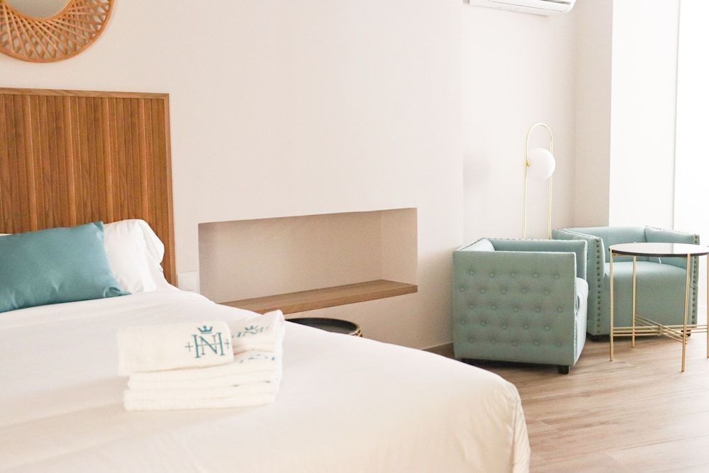Deluxe Studio Suite