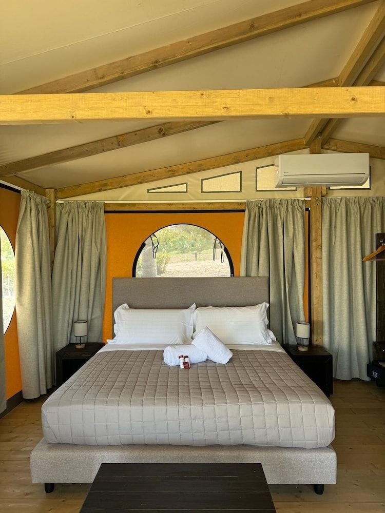 Deluxe Tent, Garden View, Annex Building