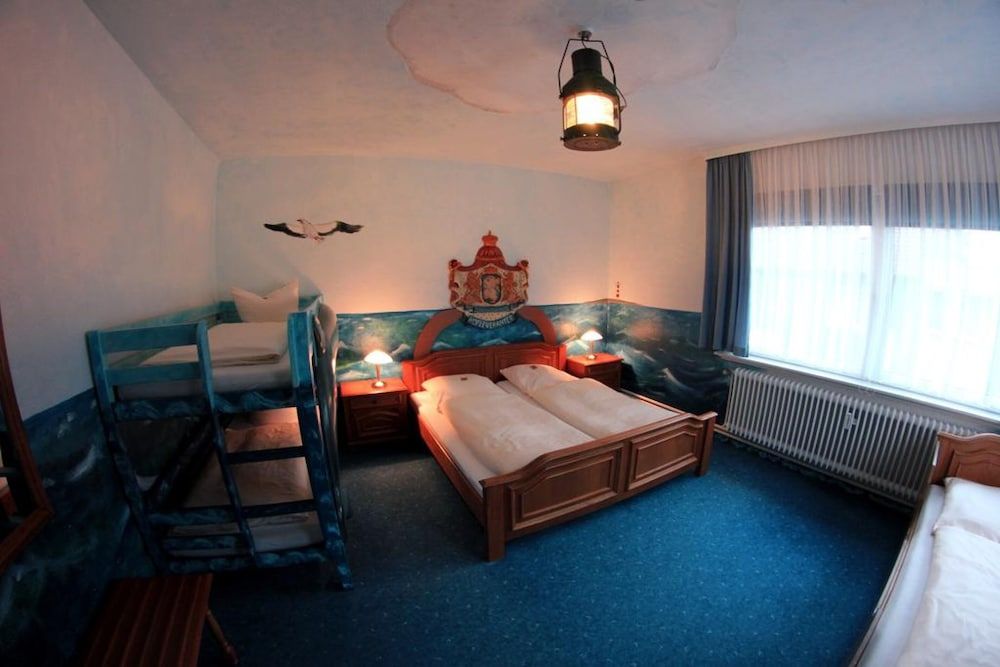 Hotel Restaurant Zum Postillion Family Room for 4 people 7