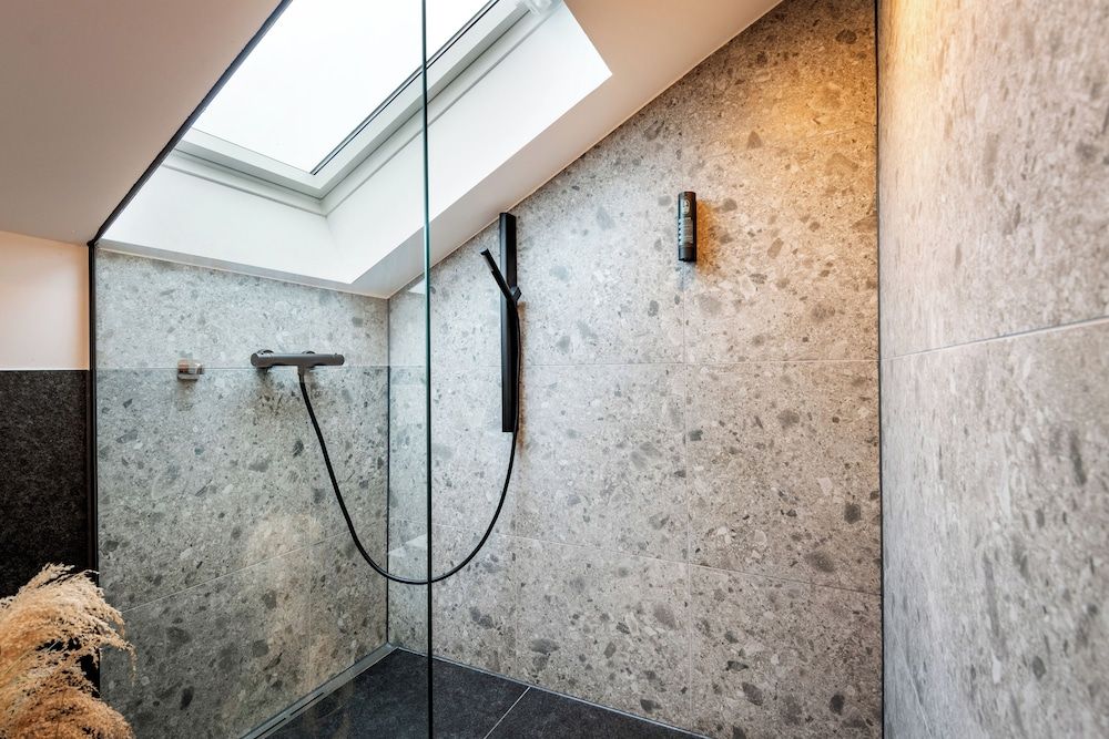 Das Lambacher Gallery Room 6