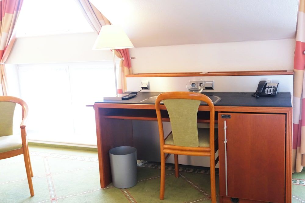 Vivotel Buerer Hof Standard Triple Room 5