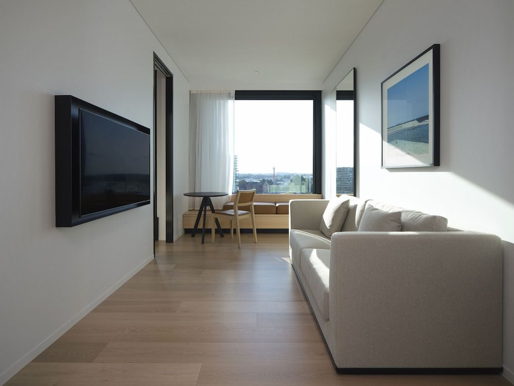 Little National Hotel Newcastle Luxury Apartment, 1 King Bed with Sofa bed 5